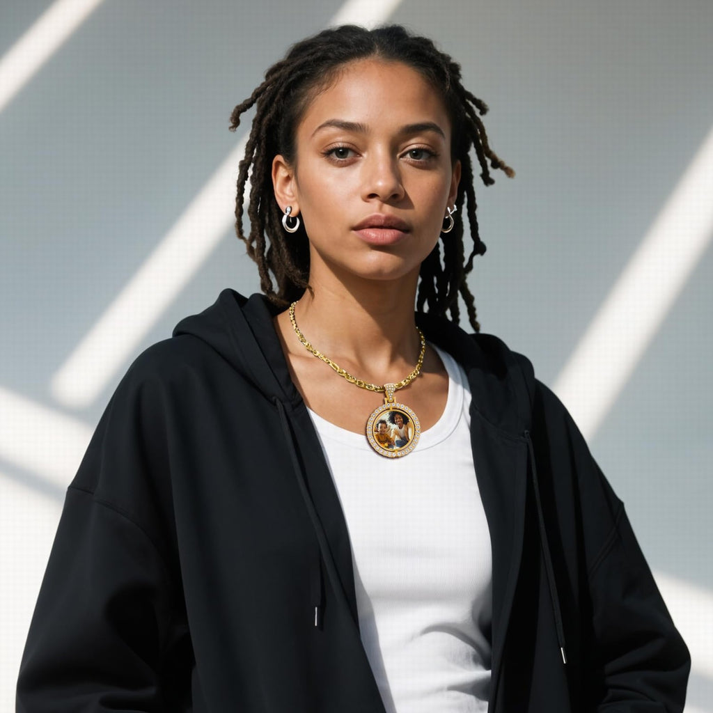 -plated necklace with engraving | Seagull with hat & personalized text | Nautical jewelry | Humorous gift | Personalized Northern Lights accessory